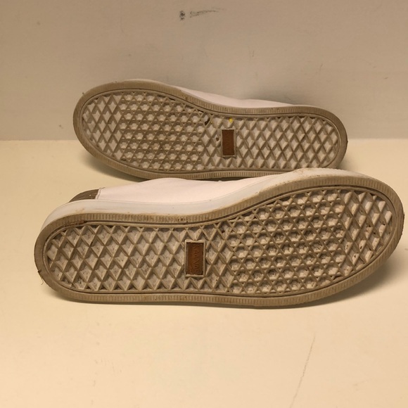 Kaanas Lace-Up Sneakers - Picture 8 of 16